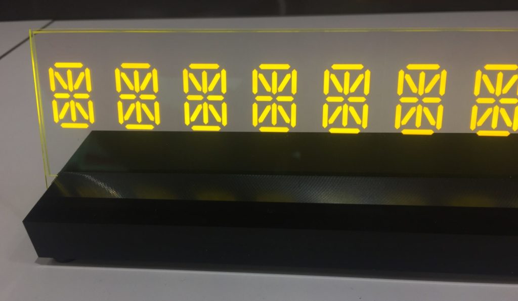 CDS Transparent Tasel Lumineq