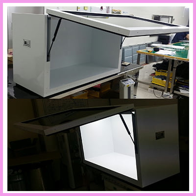 CDS front open showcase