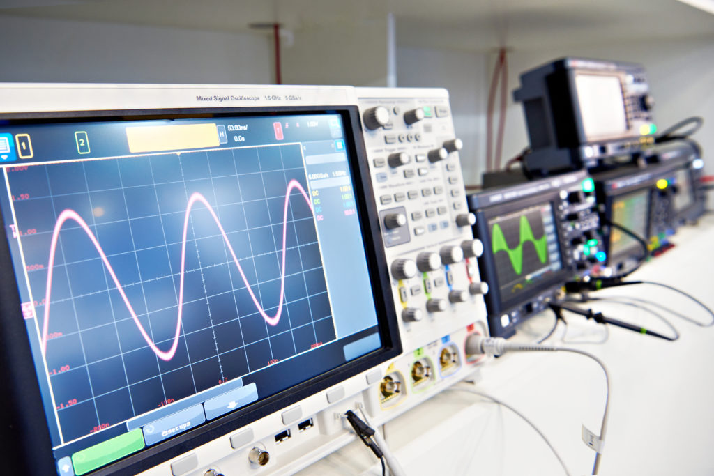 Mixed signal oscilloscope