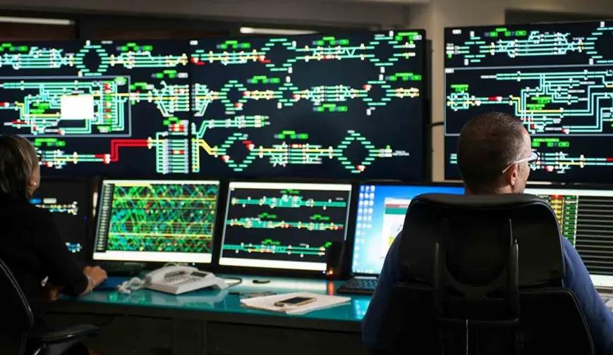 Reliable 247 display solutions for railway signalling control centre