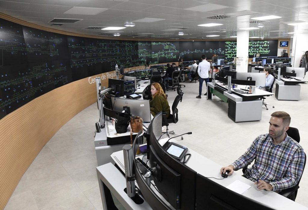 Reliable 247 display solutions for railway signalling control centres